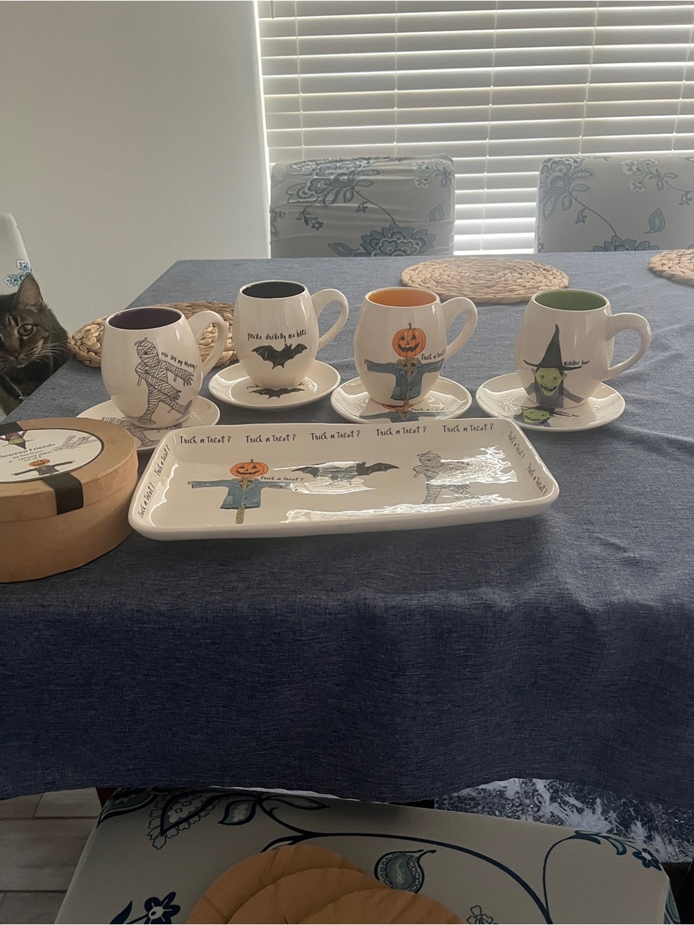 Rae Dunn Halloween Mug & Tray Set - Halloween Friends set